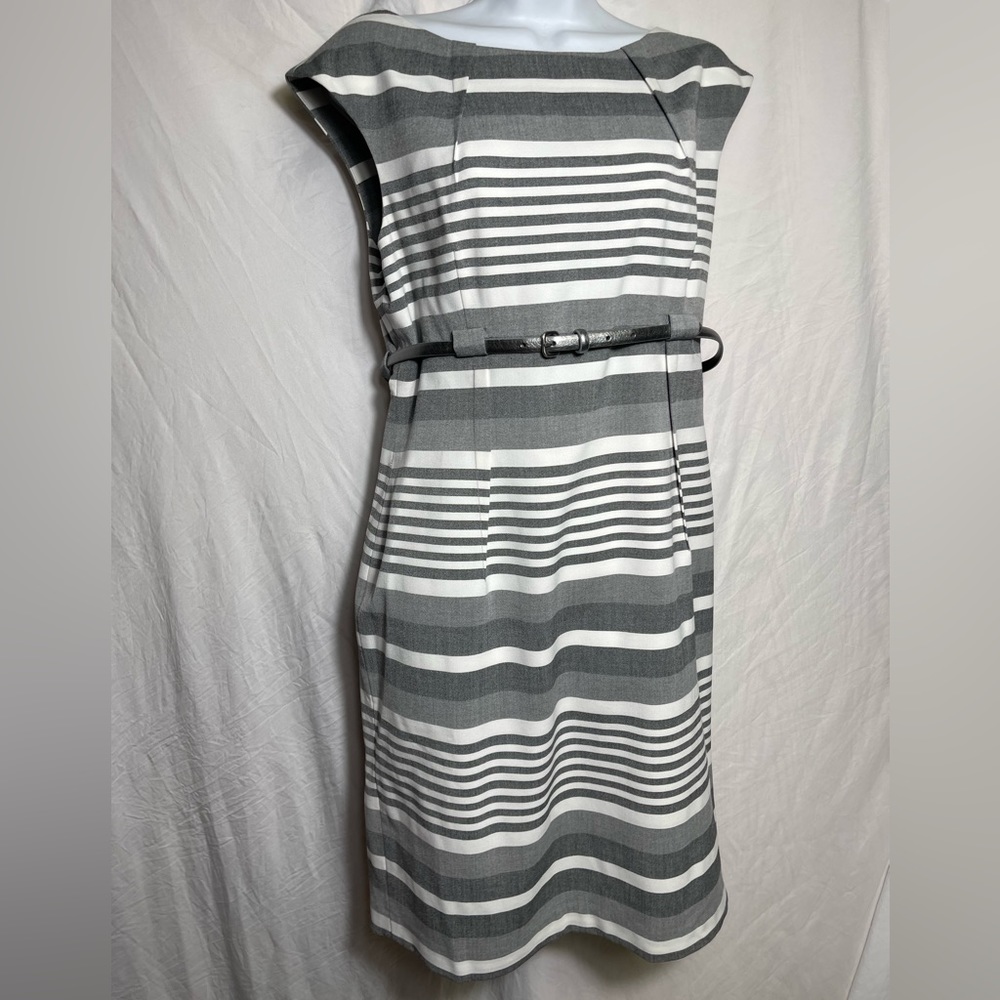 Dana Buchman size 12 stunning grey and white career dress with silver belt